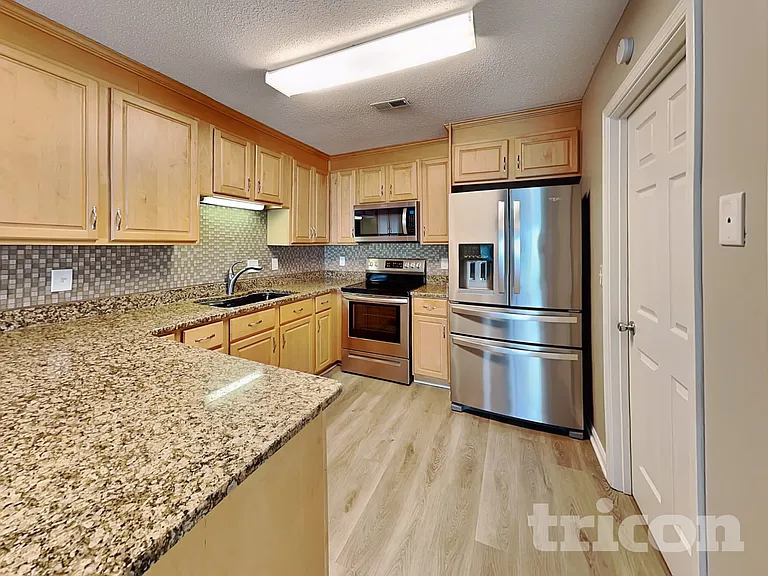 113 Cobblestone Ct — Photo 5
