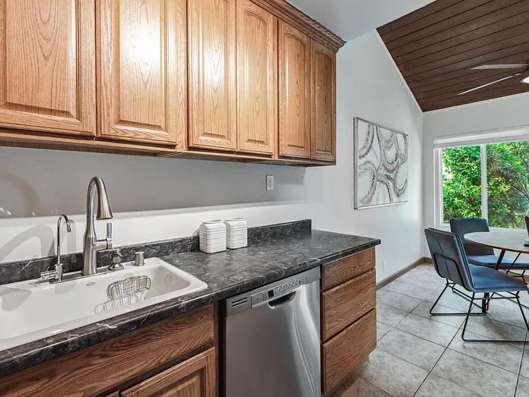 2724 Oak Rd #119 — Photo 16