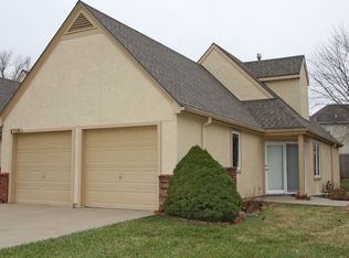 2718 Chipperfield Rd, Lawrence, KS 66047