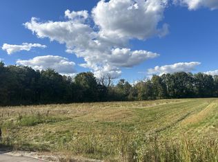 W256S6421 Pheasant Dr, Waukesha, WI 53189