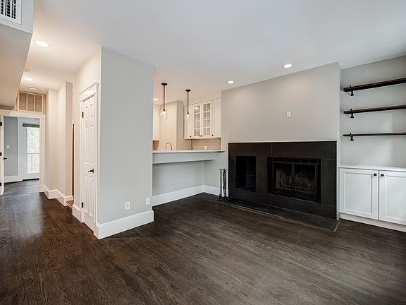 3rd image of 100 Waltham St APT 3