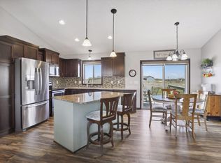 416 Prairie View Dr, Cologne, MN 55322