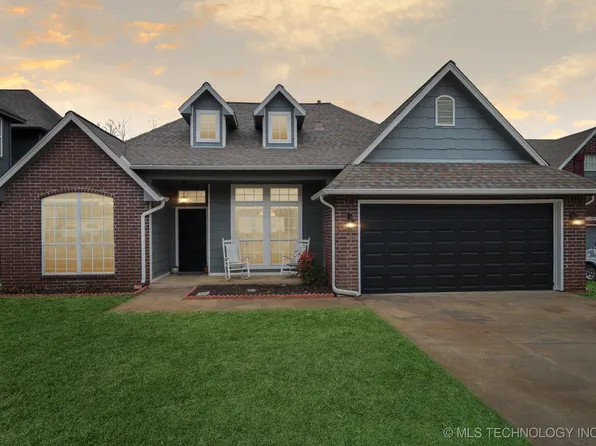 11406 S Nandina Ave, Jenks, OK 74037