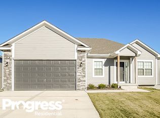1204 NW Hilltop Ln, Grain Valley, MO 64029