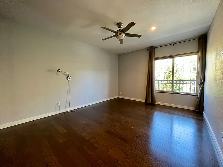 141 S Clark Dr #306 — Photo 7