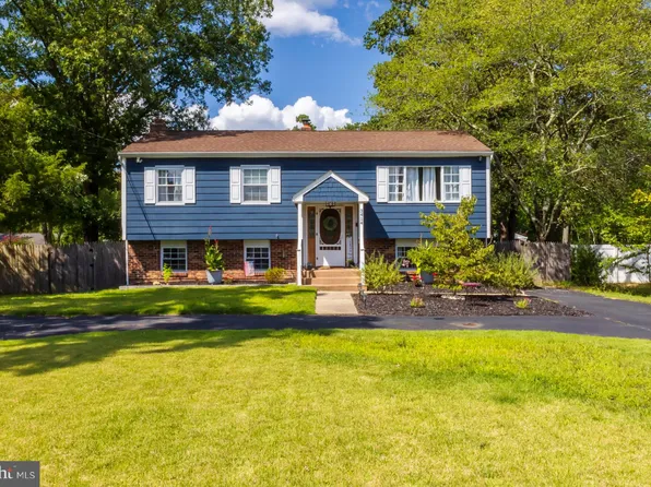 3414 N Shore Dr, Williamstown, NJ 08094