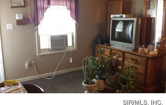 2nd image of 2601 E 25th St