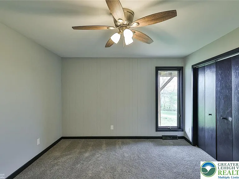 4410 Circle Dr — Photo 26