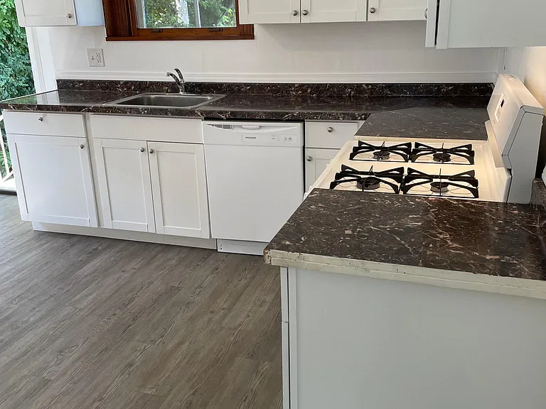 547 Farnsworth Ave — Photo 7