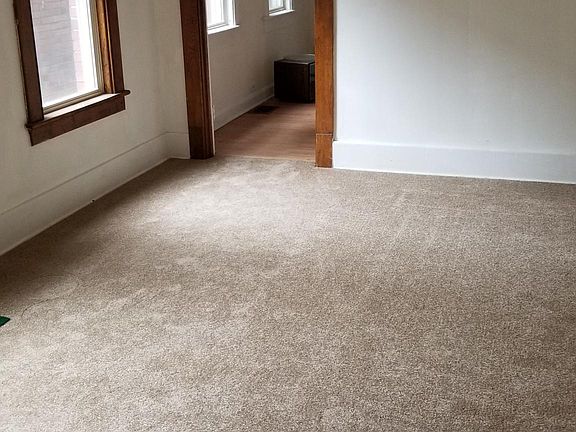 2nd image of 1013 W 5th St #1