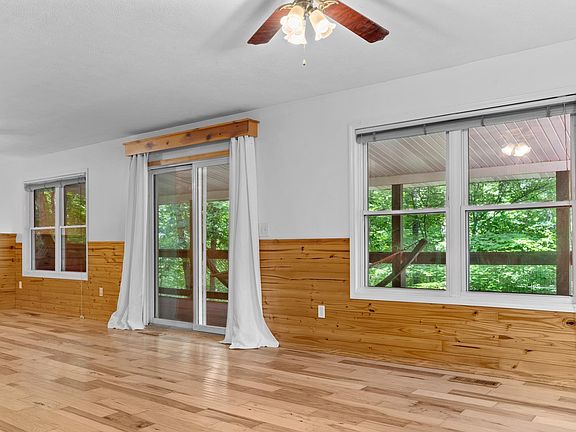 4th image of 903 Shorecrest Dr