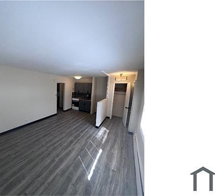 3rd image of 1952 Maryland Ave E #18