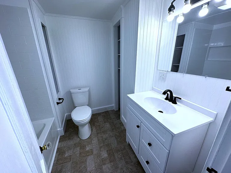 10 Shelby Ln — Photo 18