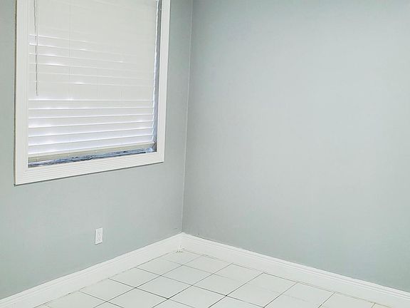 4th image of 85 W 10th St APT 3E