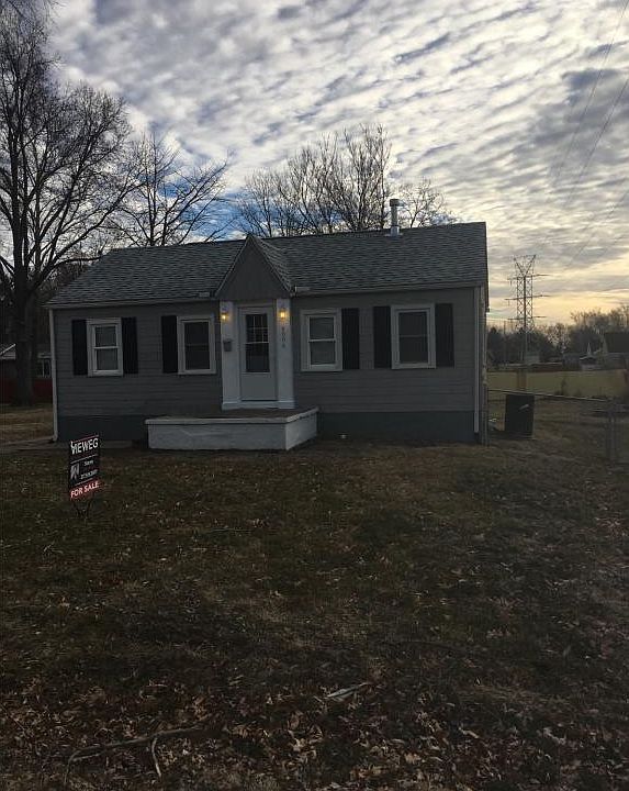 2nd image of 4008 N Constant View Dr