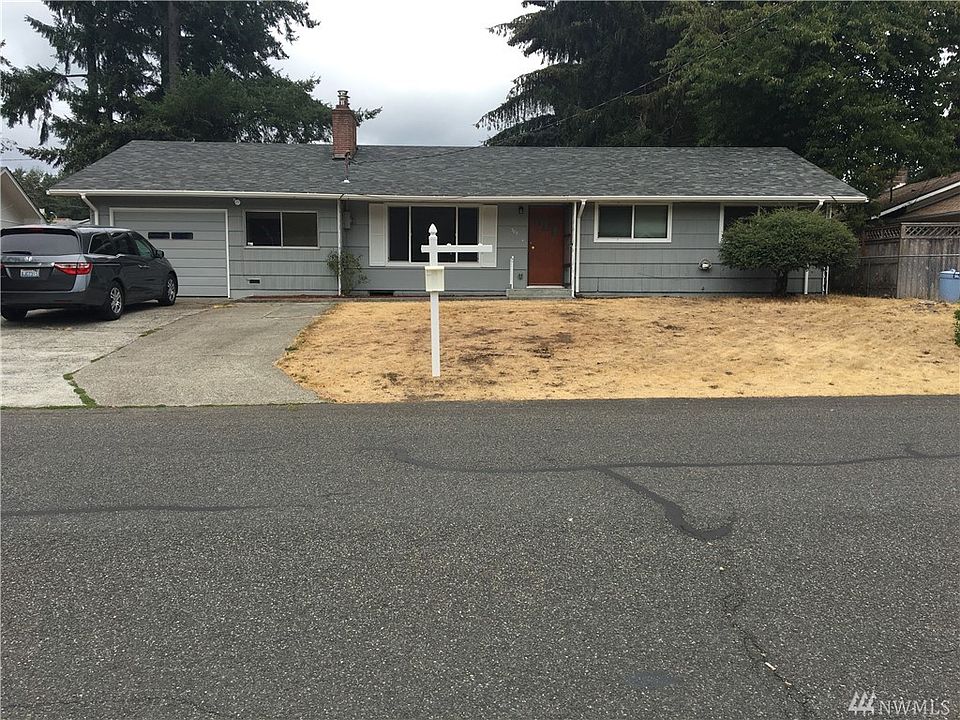 1st image of 305 Wildcat St SE