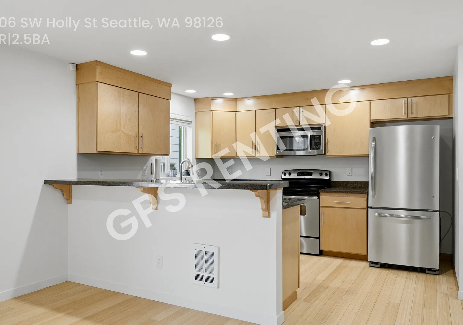 Beautiful 3 Bed, 2.5 Bath Home! — Photo 2