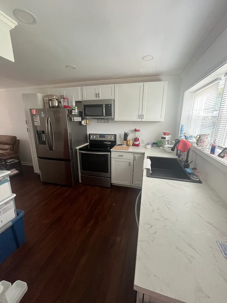 Building Photo - 916 Spruce St #9