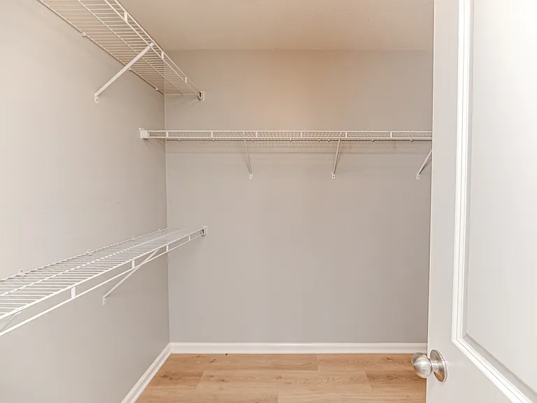 2441 Westgate Dr — Photo 5