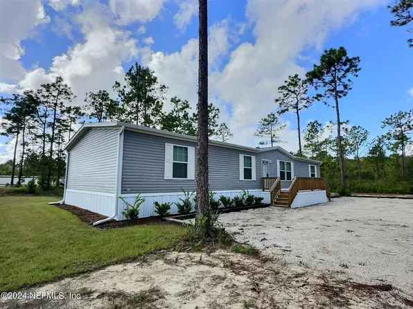 171 E ALACHUA Street, Palatka, FL 32177