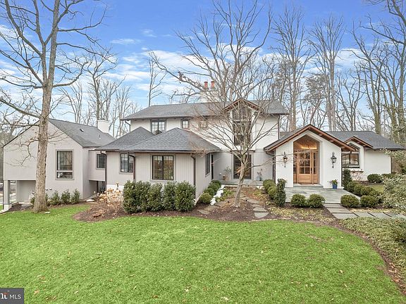 3rd image of 616 Cotterill Rd