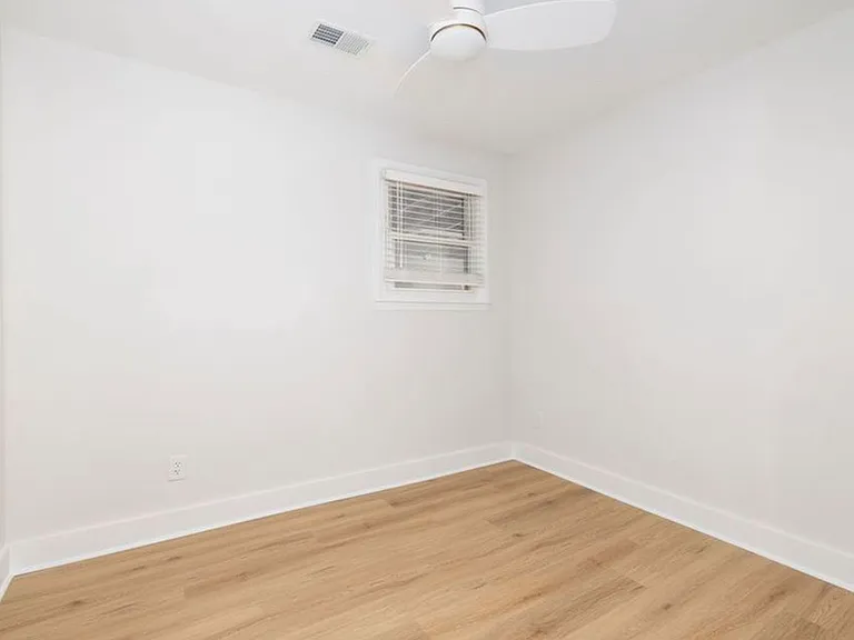 1010 Fiall St — Photo 28