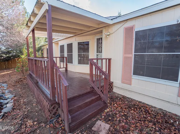 5590 Paullo Ln, Sun Valley, NV 89433