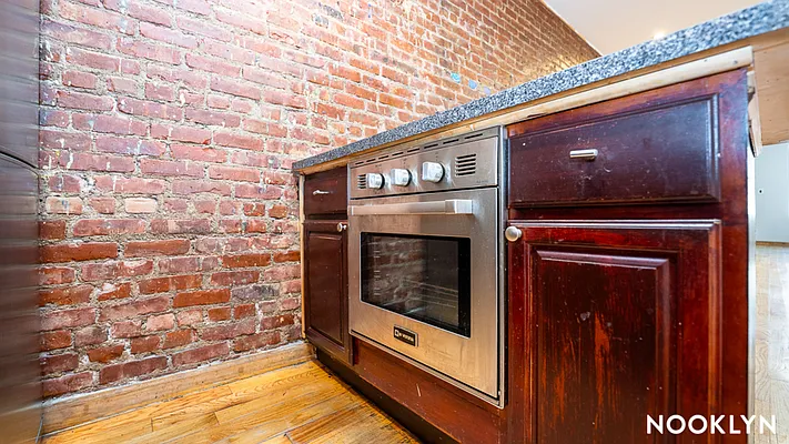 Rented by Nooklyn NYC LLC | media 29