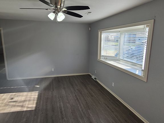 3rd image of 11316 Lewis Ave