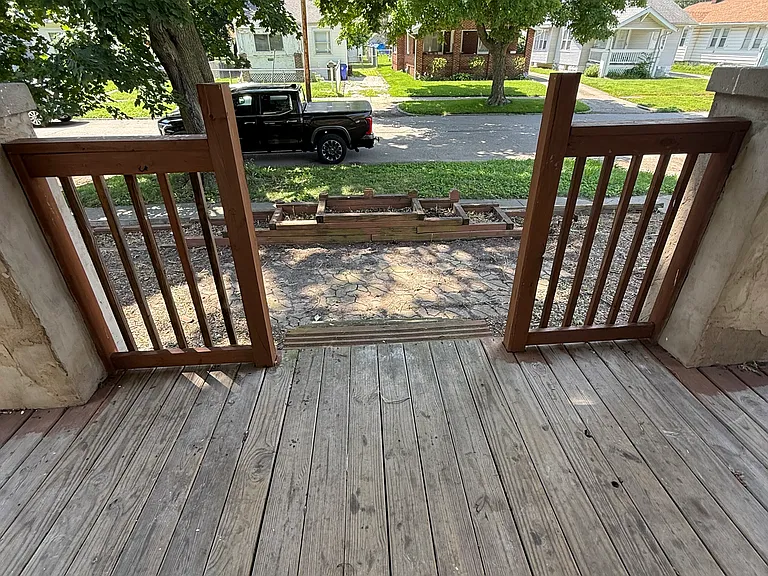 1454 N Walnut Grove Ave — Photo 3