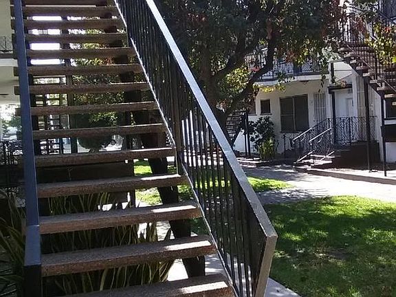 4th image of 1137 E California Ave APT 30