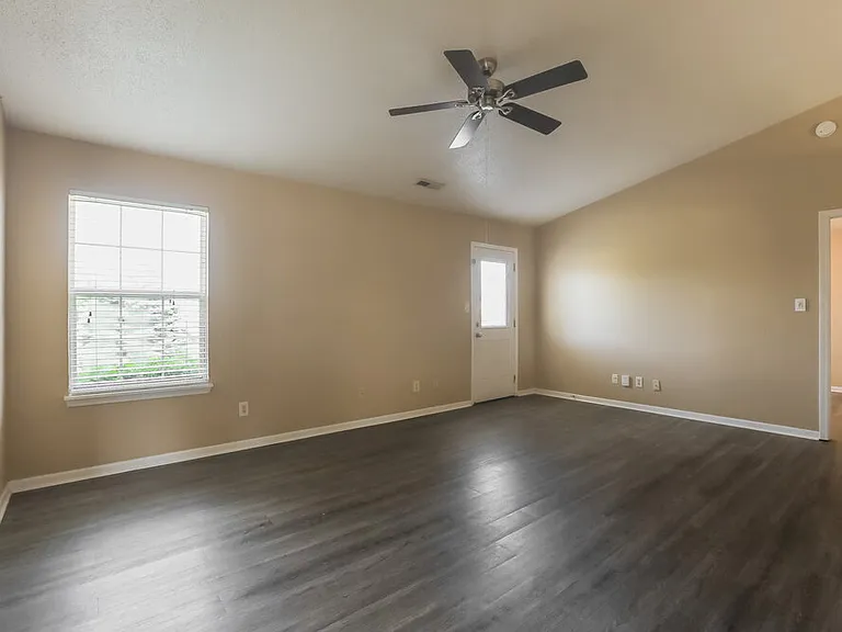 1418 Green Spring Way — Photo 4