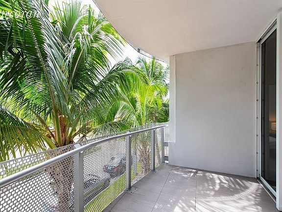 4th image of 2100 Park Ave APT 205