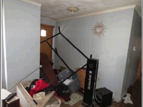 3rd image of 1050 Danby Rd