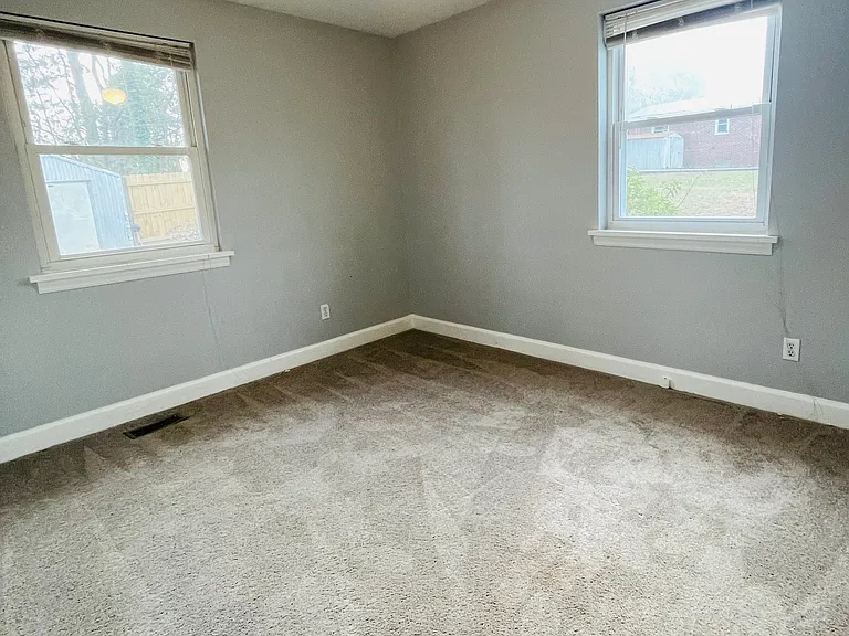 1763 1st Ave NW — Photo 7
