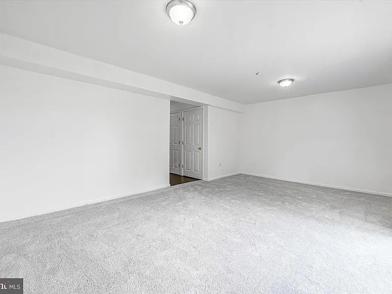 11304 Southlakes Dr — Photo 13