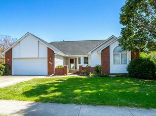 1835 Streamside Dr, Bettendorf, IA 52722
