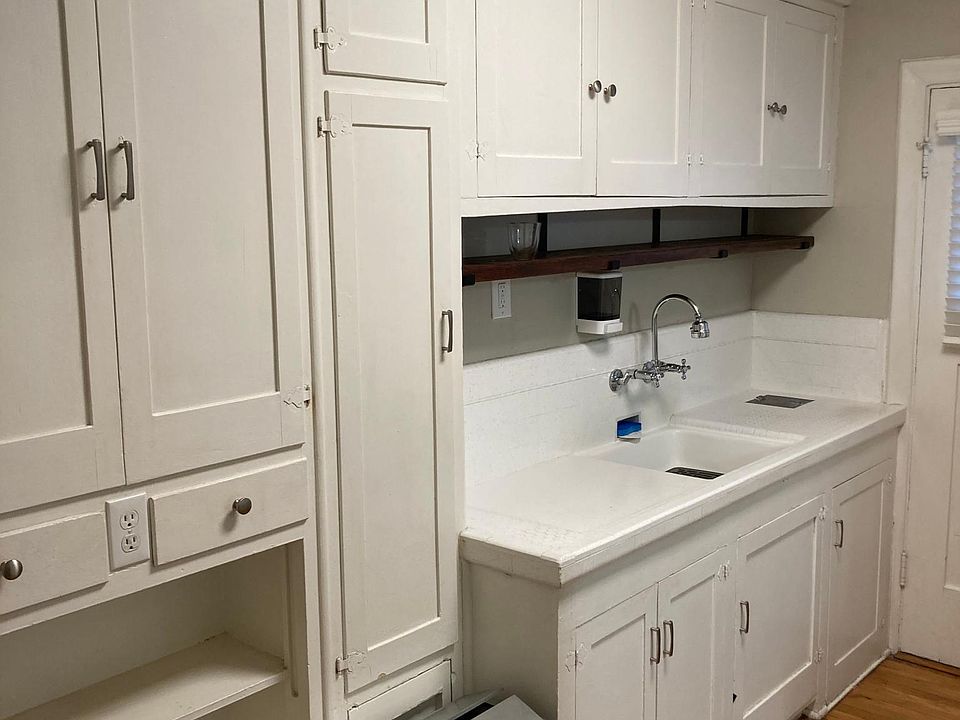 1st image of 3772 Park Blvd APT 4