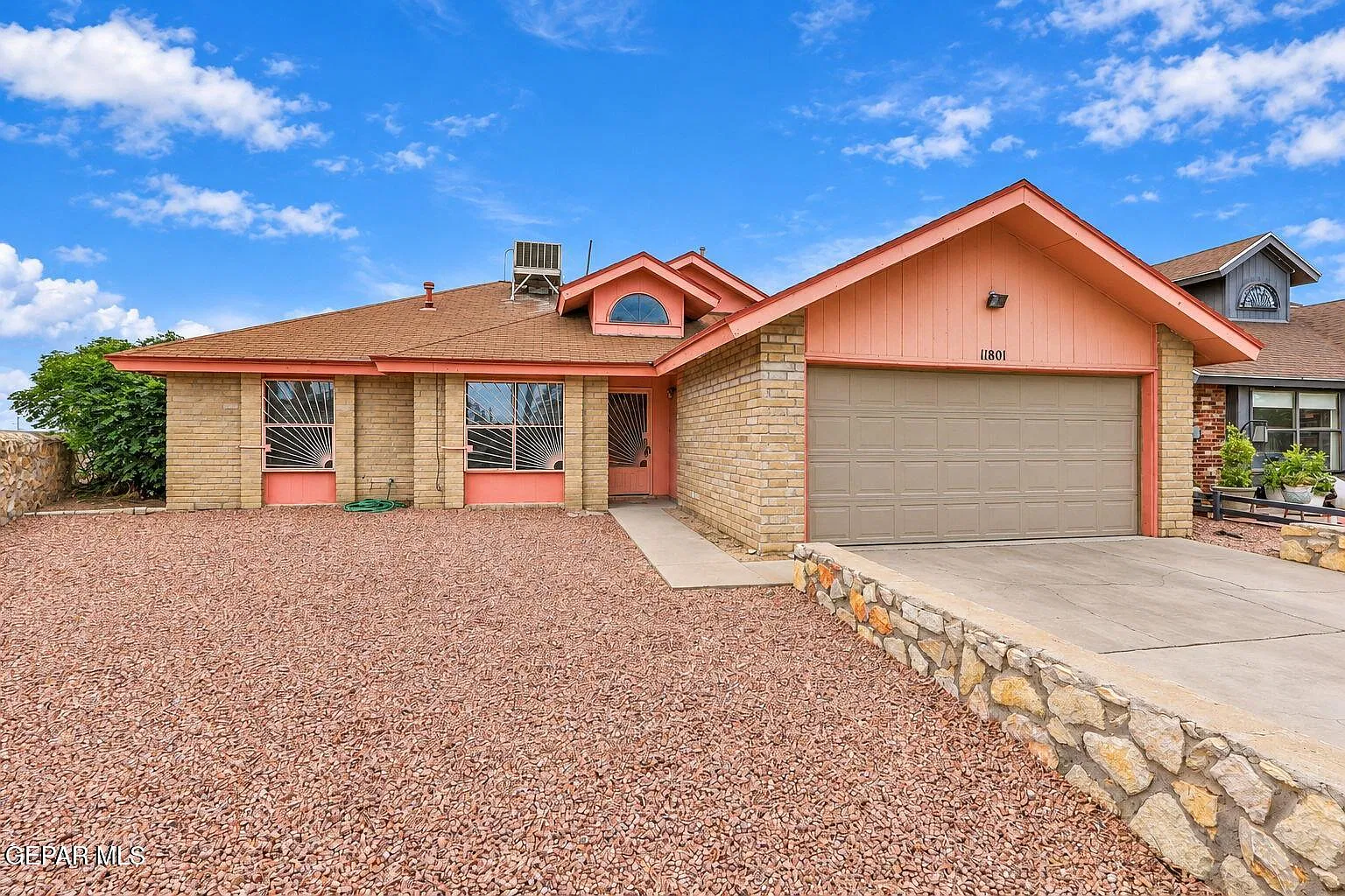 3 bed, 2.0 bath, 1211 sqft, $1,350 — Photo 4