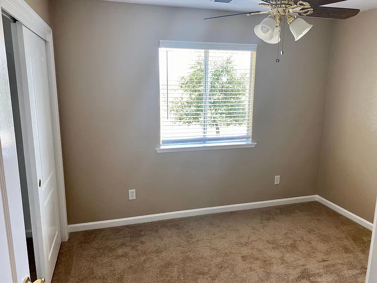 9846 N Ann Ave — Photo 15