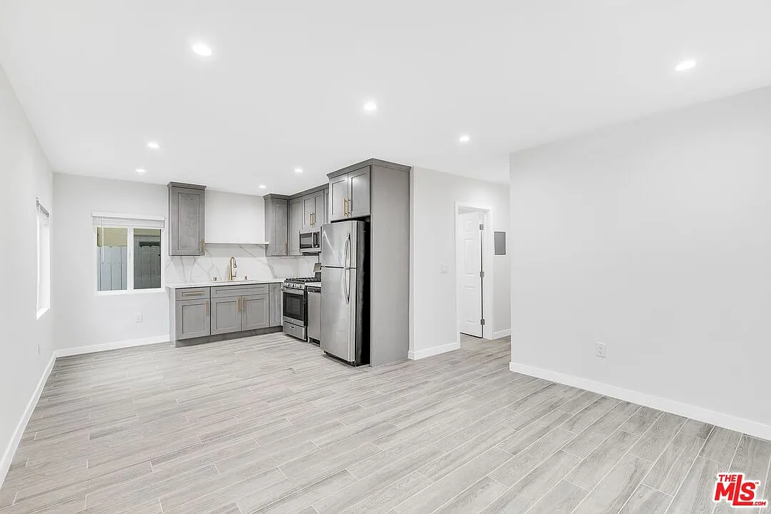 Building Photo - 40 Rose Ave #3