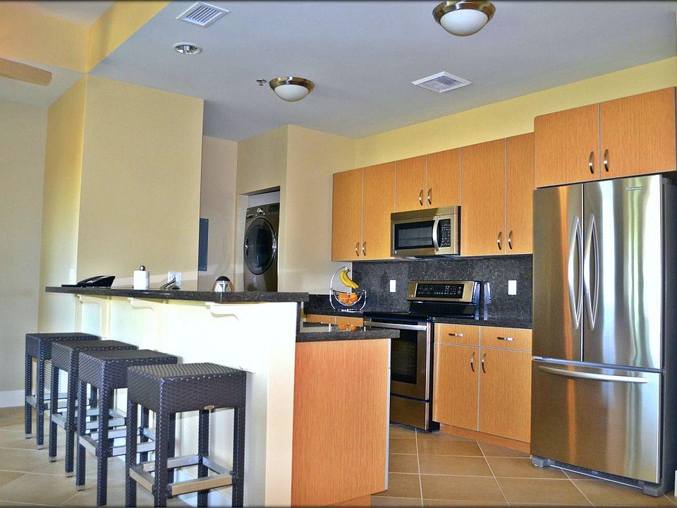 2nd image of 110 W Fremont St Unit 704