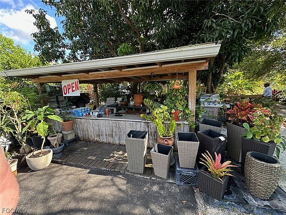 3rd image of 9320 Buckingham Rd