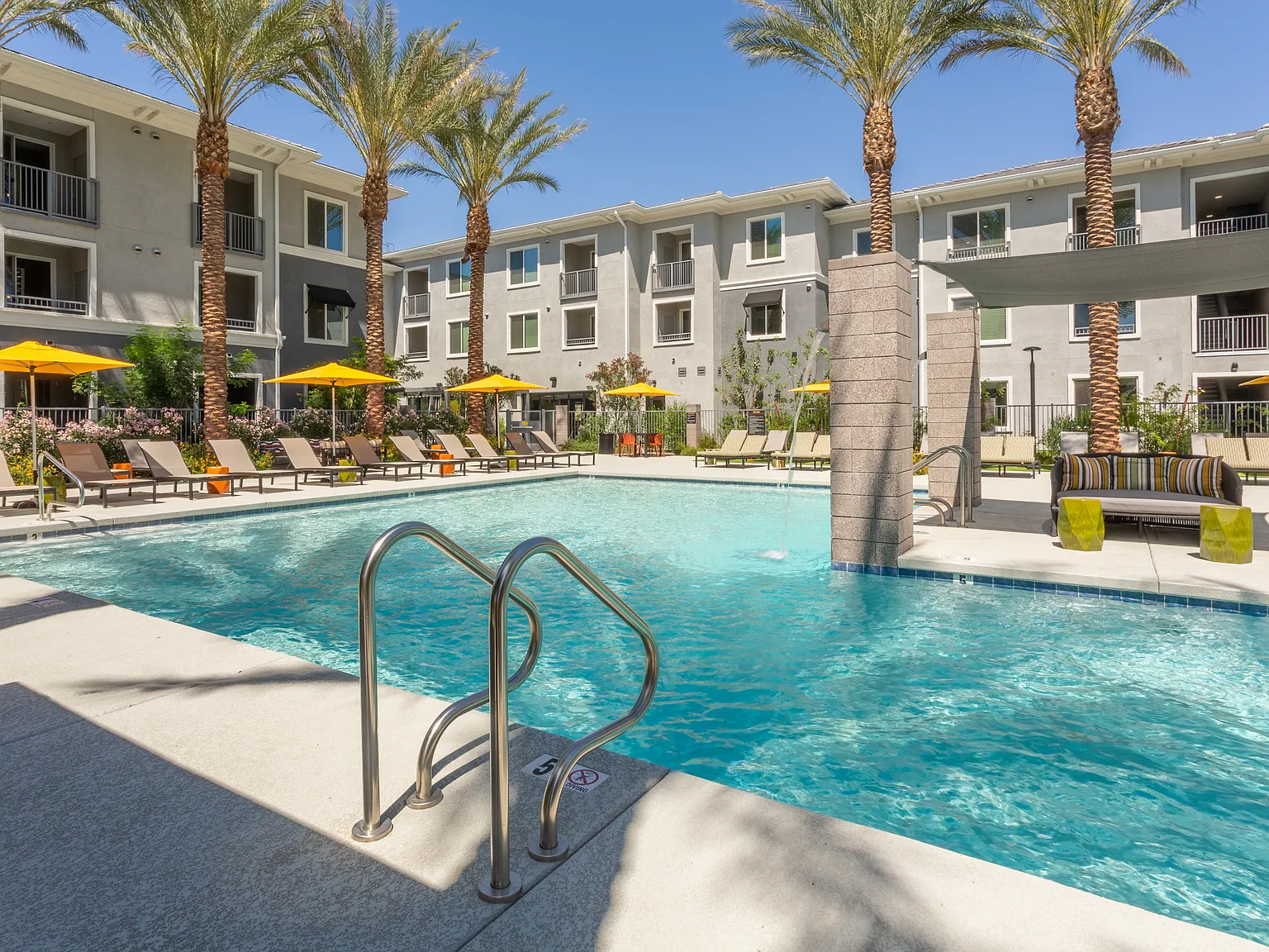 The Amelia Luxury Apartments — Photo 2