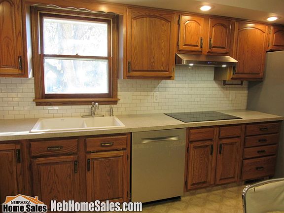 3rd image of 4411 La Salle St