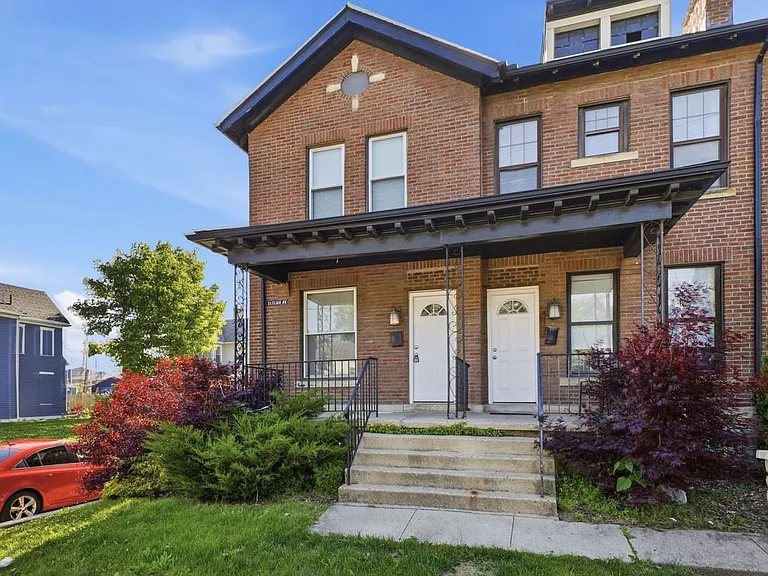 387 Saint Clair Ave — Photo 8