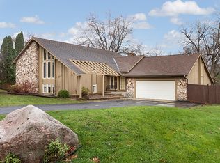 10200 Toledo Cir, Bloomington, MN 55437