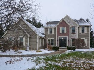 N67W29342 Richter Rd, Hartland, WI 53029