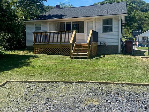 4th image of 1106 E Main St