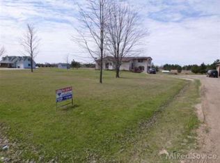 915 Memphis Rd, Riley, MI 48041